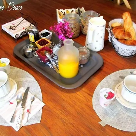Bed and Breakfast La Taniere Douce Soulaucourt-sur-Mouzon Exterior foto
